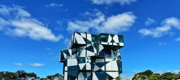 jiawei-luo-r4-1N6Dw190-unsplash